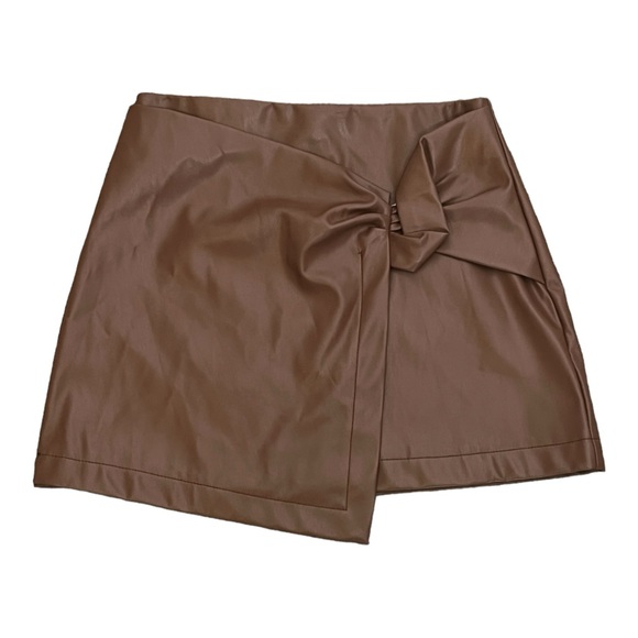 Princess Polly Dresses & Skirts - Princess Polly Leather Skirt w/ Tie Front Detail - Size 6 - CB 105